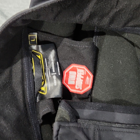 Kilm Riding Jacket - Picture 2 of 3